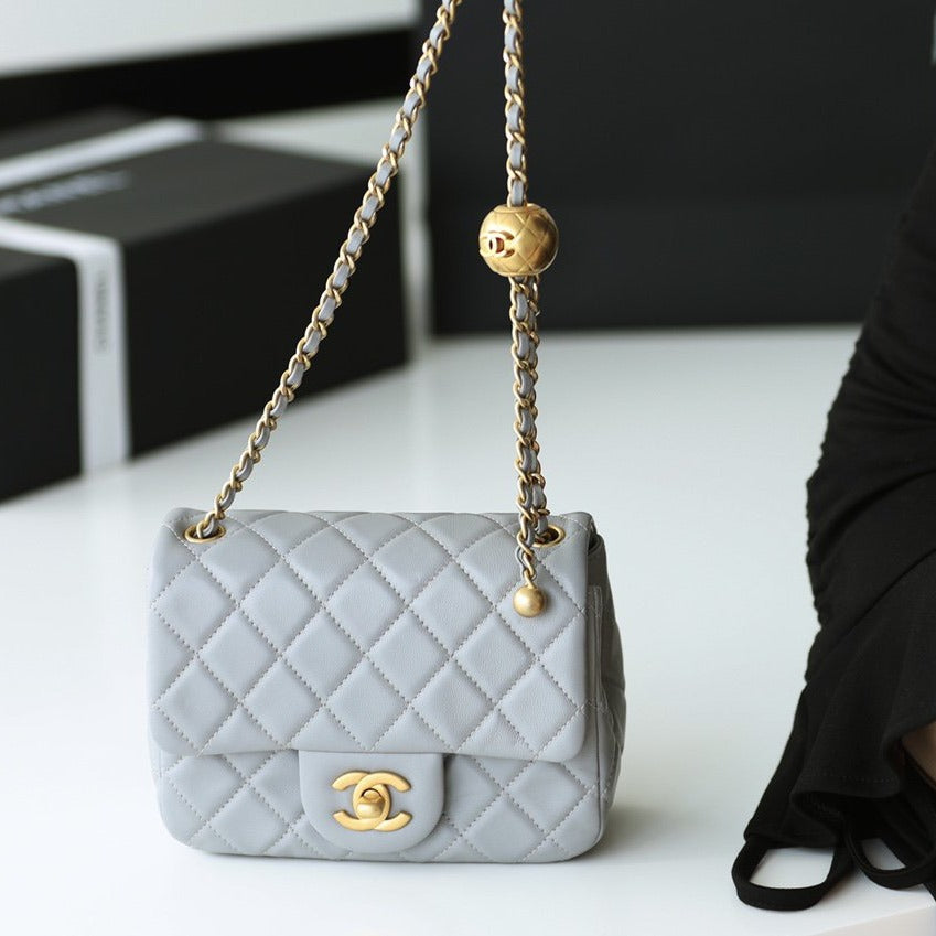 Chanel Flap Bag 17cm Grey Lambskin Gold Hardware