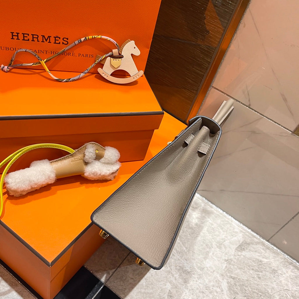 Hermes Kelly 25cm Grey Epsom Leather Gold Hardware Bag