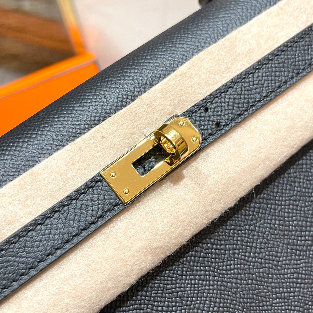 Hermes Kelly 25cm Black Epsom Leather Gold Hardware Bag