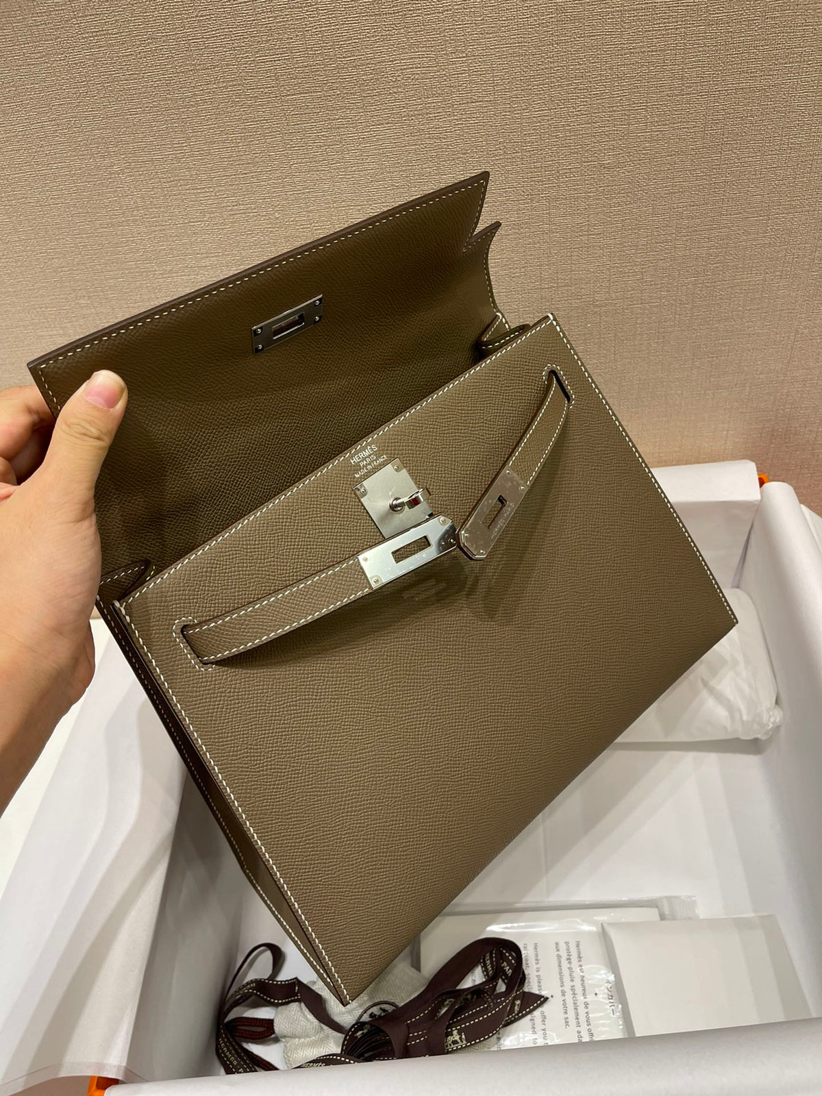 Hermes Kelly 28cm Etoupe Epsom Leather Silver Hardware Bag