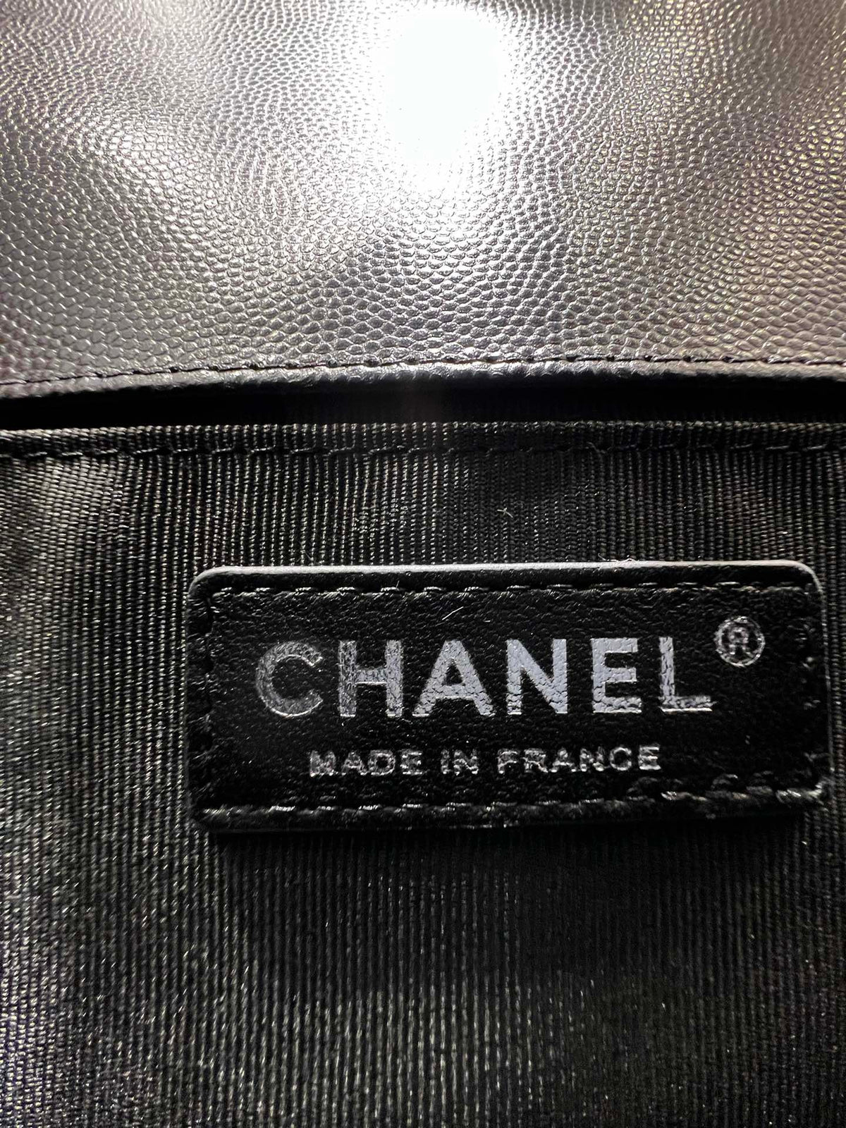 Chanel Boy Bag Medium 25 Black Caviar Ruthenium Hardware