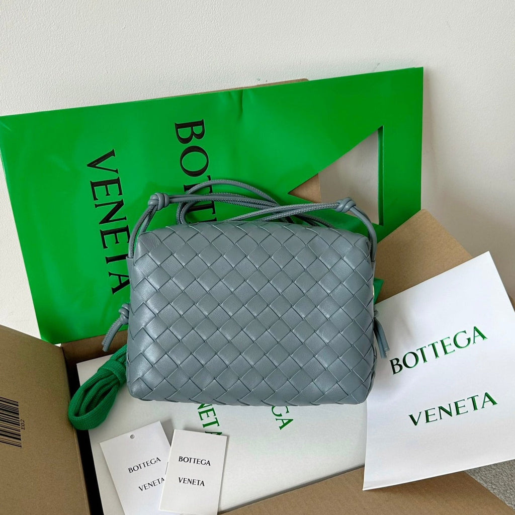 Bottega Veneta Bv Loop Small 23cm Grey Calfskin Bag