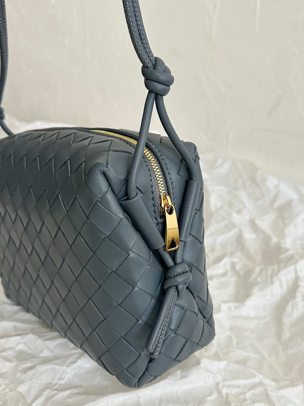 Bottega Veneta Bv Loop Small 23cm Grey Calfskin Bag