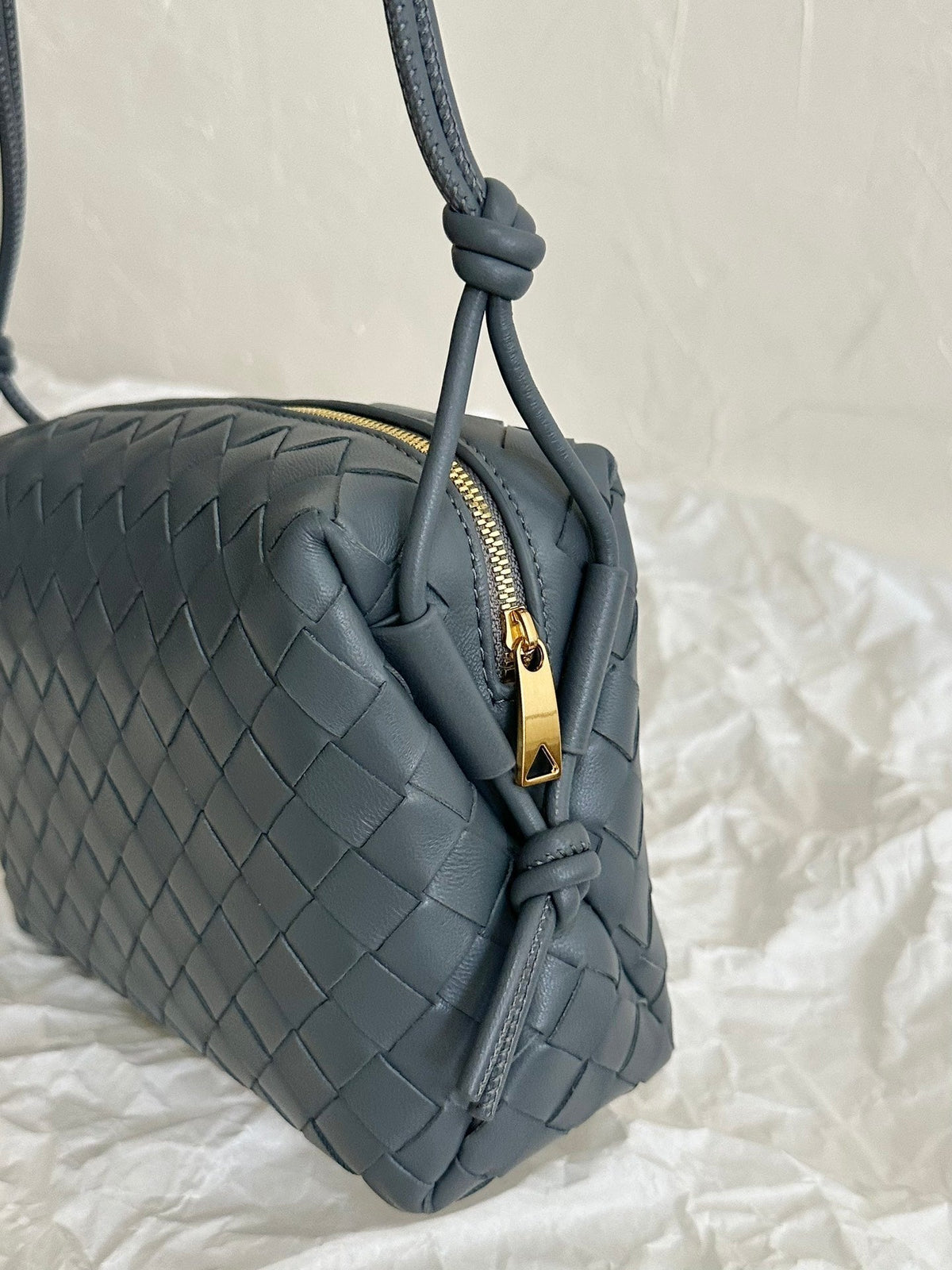 Bottega Veneta Bv Loop Small 23cm Grey Calfskin Bag