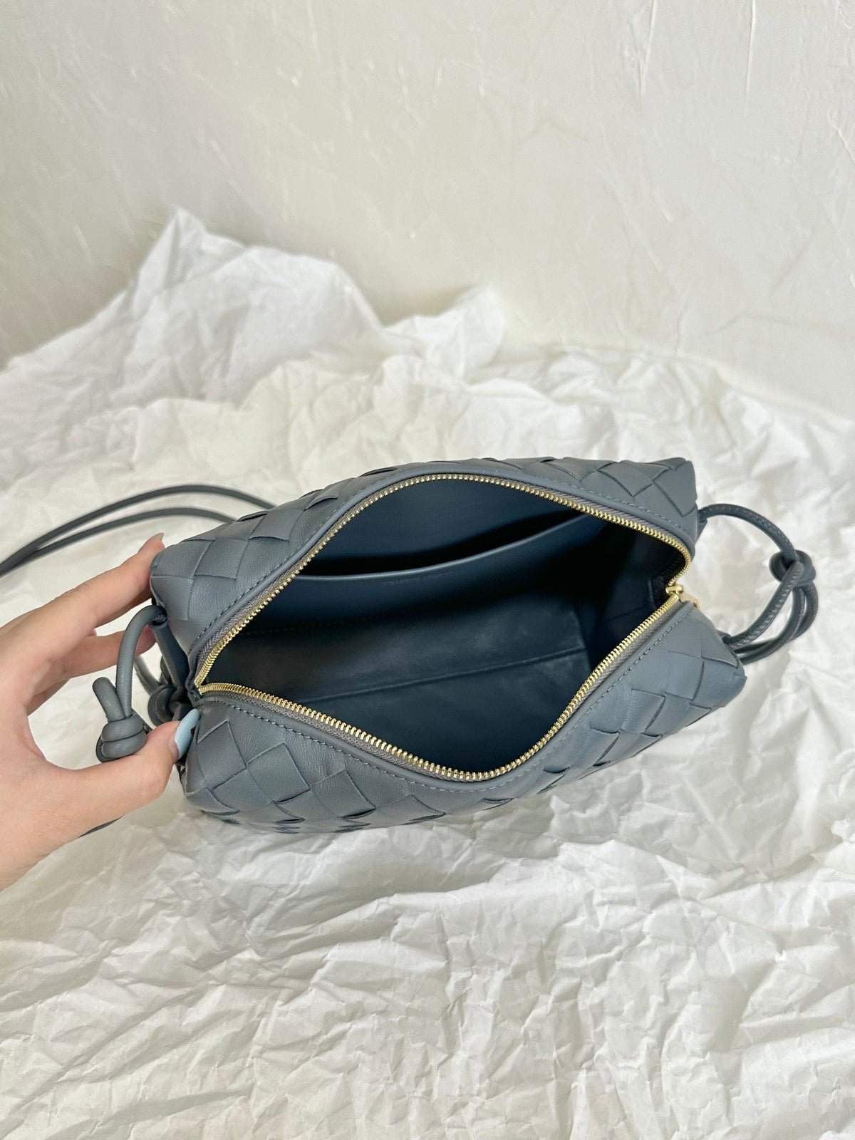 Bottega Veneta Bv Loop Small 23cm Grey Calfskin Bag