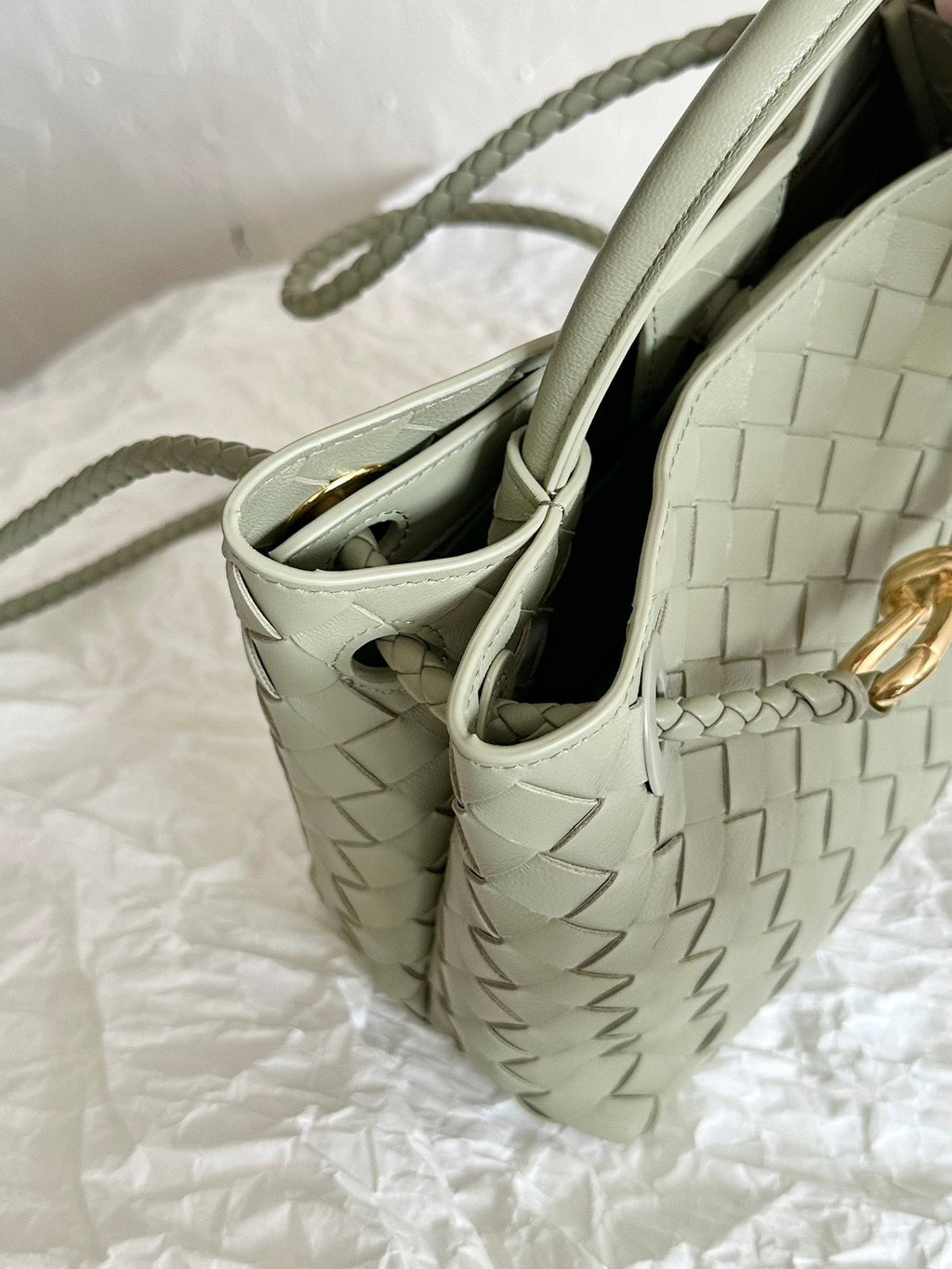 Bottega Veneta Small Andiamo 25cm Light Green Lambskin Bag