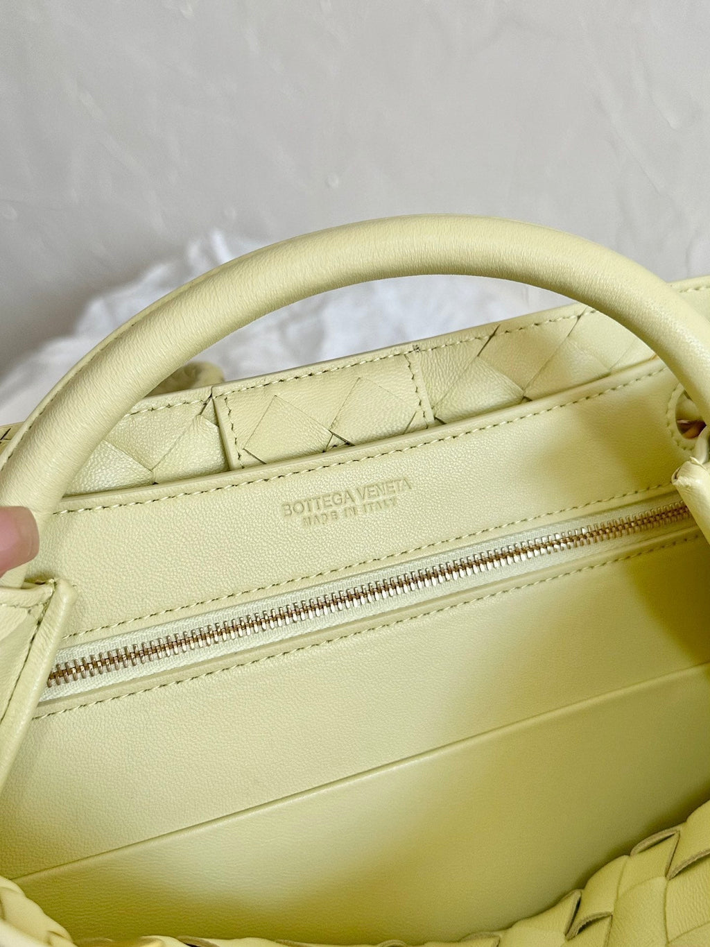 Bottega Veneta Small Andiamo 25cm Light Yellow Lambskin Bag