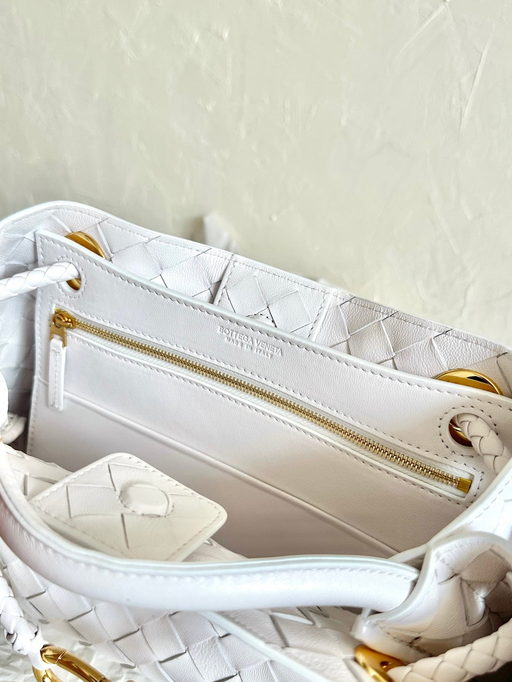 Bottega Veneta Small Andiamo 25cm White Lambskin Bag