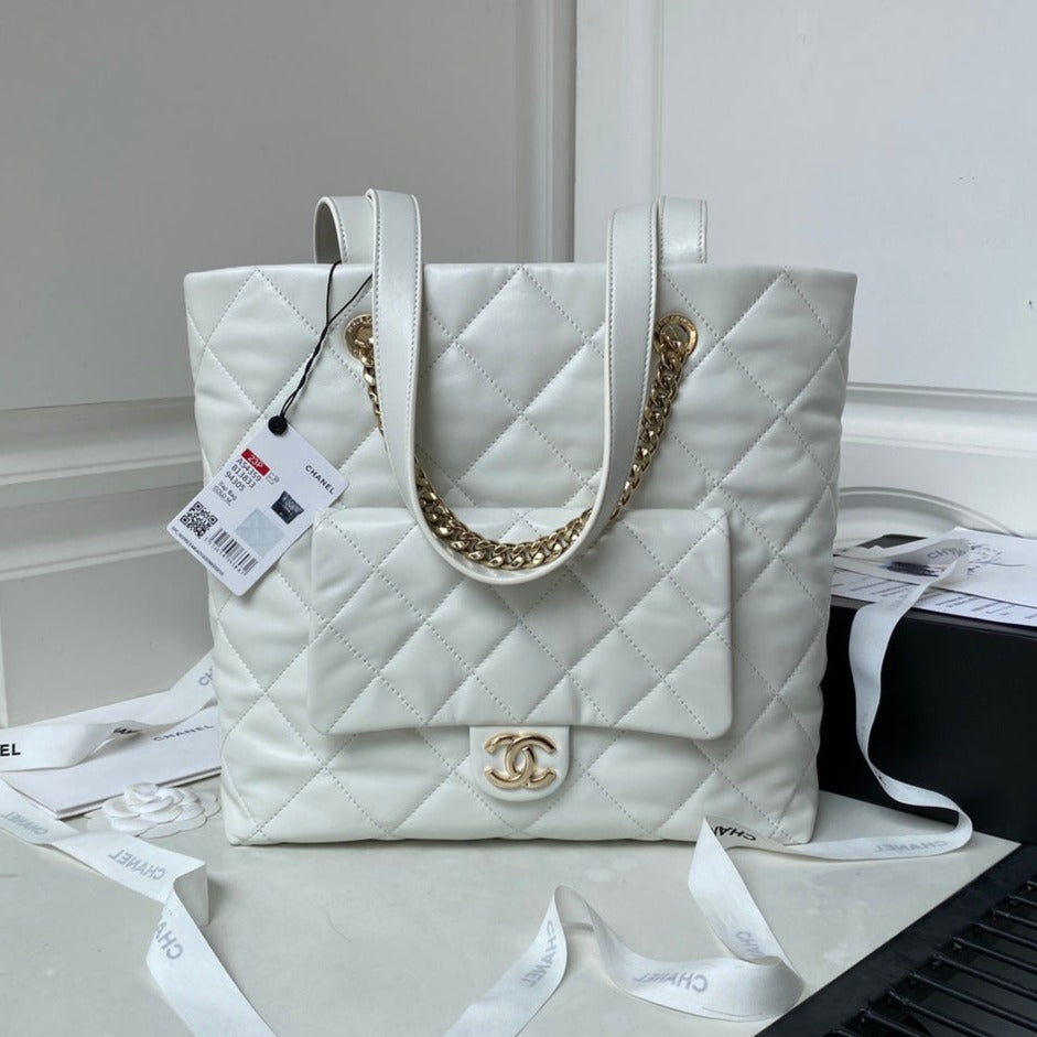 Chanel 19 Tote 33cm White Lambskin Gold Hardware