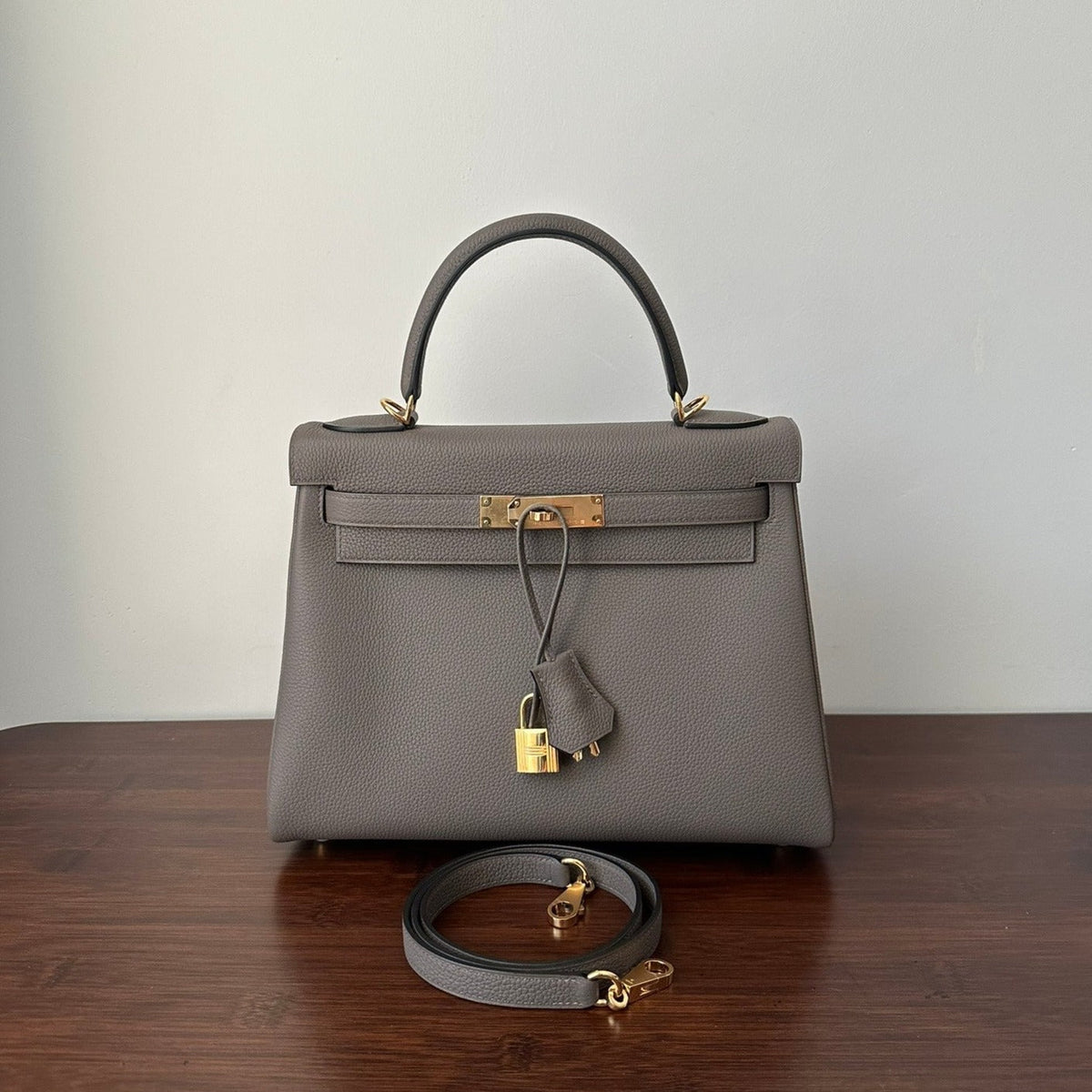 Hermes Kelly 28cm Etain Togo Gold Hardware Bag