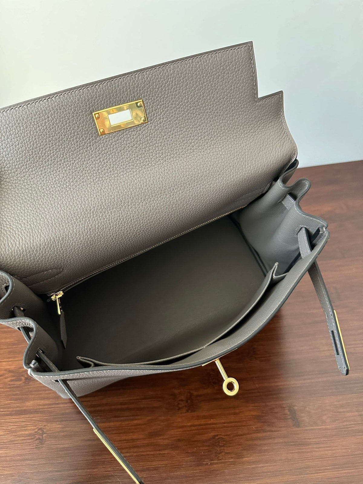 Hermes Kelly 28cm Etain Togo Gold Hardware Bag