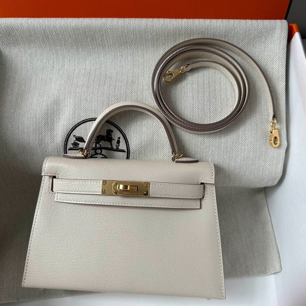Hermes Kelly Mini 20 White Chevre Gold Hardware Bag