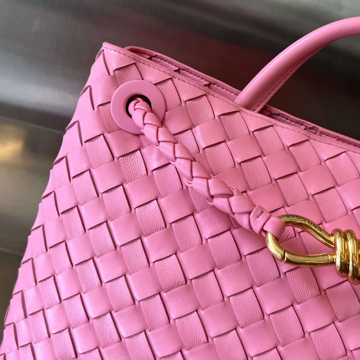 Bottega Veneta Medium Andiamo 32cm Pink Lambskin Bag