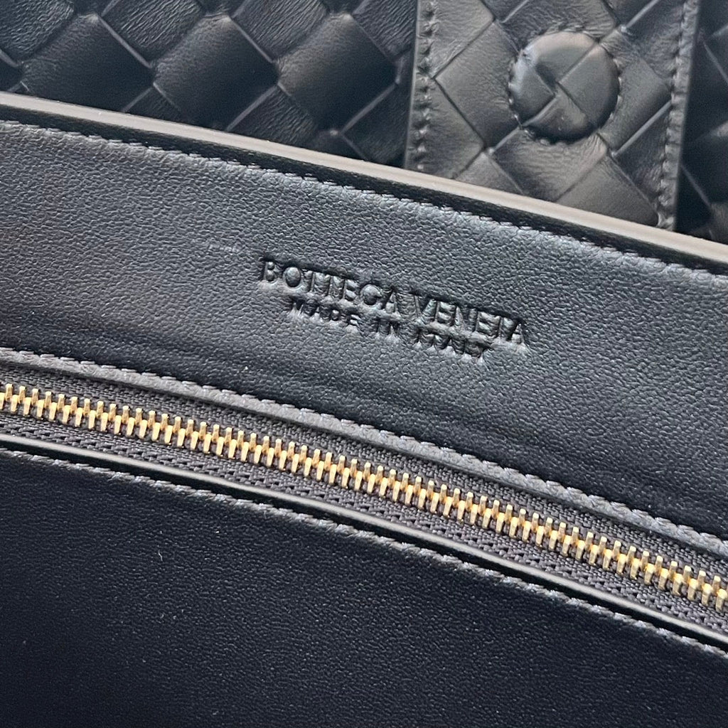 Bottega Veneta Large Andiamo 45cm Black Lambskin Bag