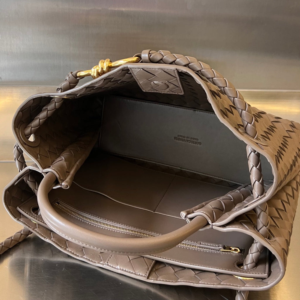 Bottega Veneta Medium Andiamo 32cm Chocolate Lambskin Bag