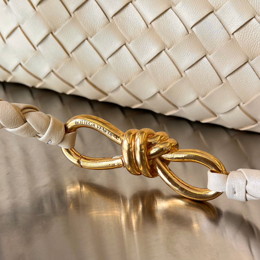 Bottega Veneta Medium Andiamo 32cm Beige Lambskin Bag