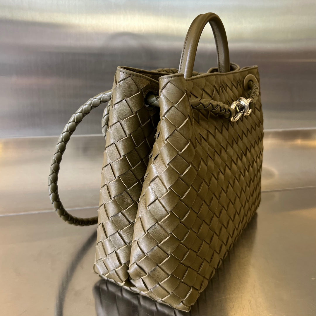 Bottega Veneta Medium Andiamo 32cm Olive Lambskin Bag