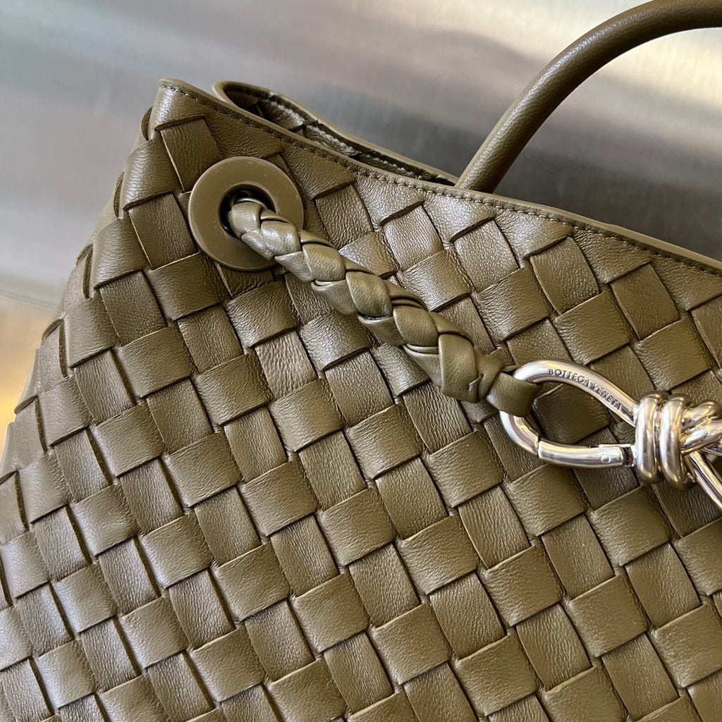 Bottega Veneta Medium Andiamo 32cm Olive Lambskin Bag