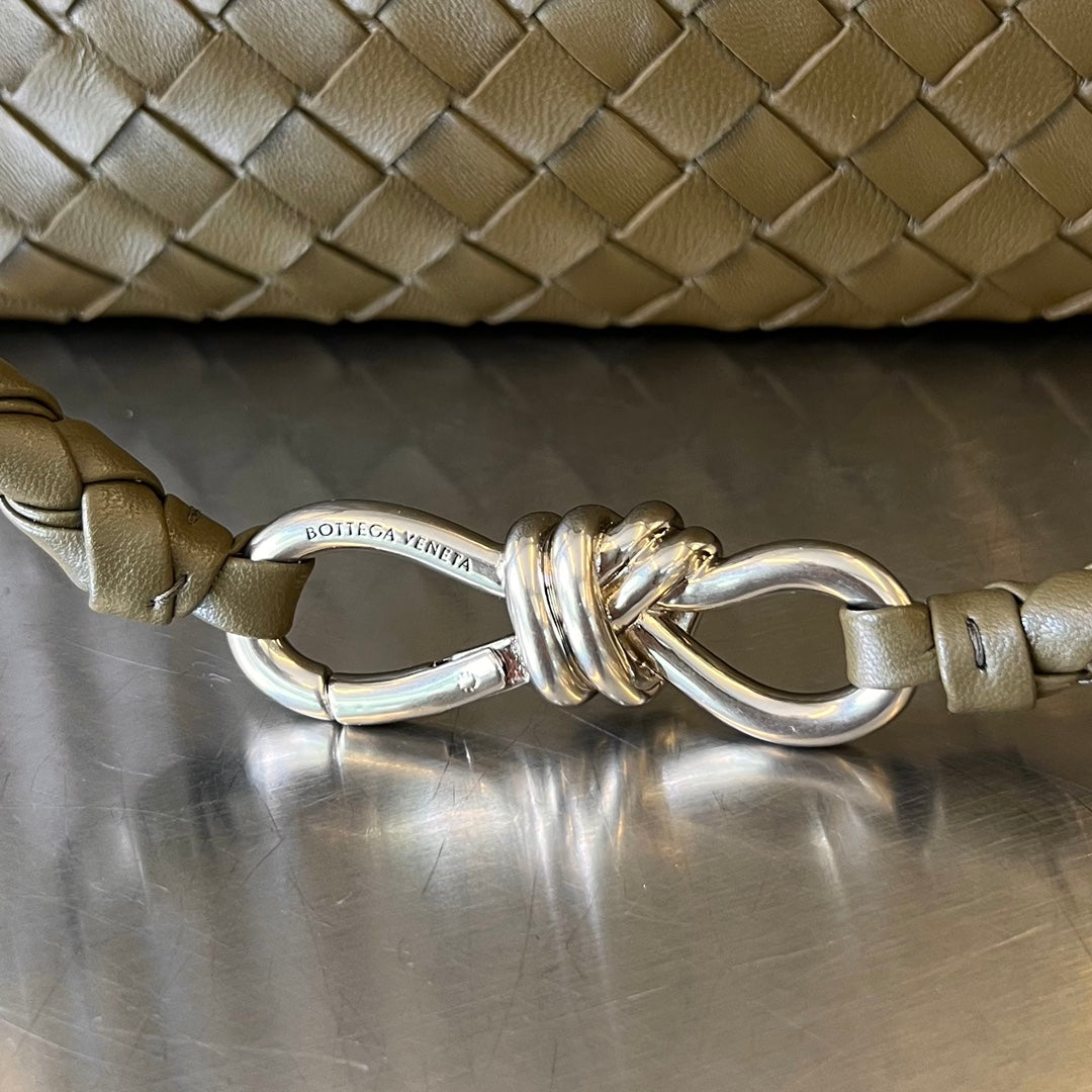 Bottega Veneta Medium Andiamo 32cm Olive Lambskin Bag