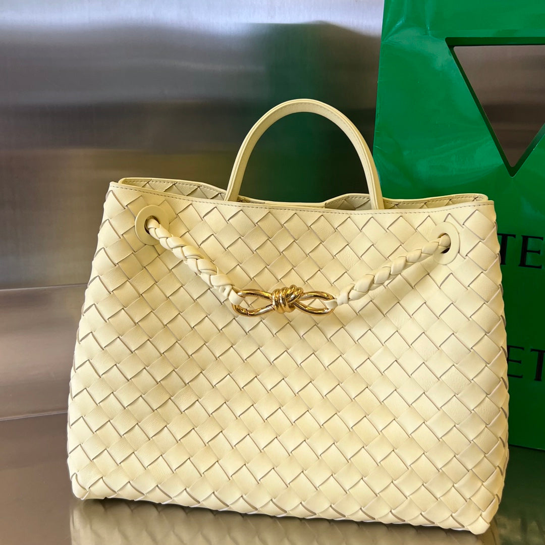 Bottega Veneta Medium Andiamo 32cm Lime Lambskin Bag
