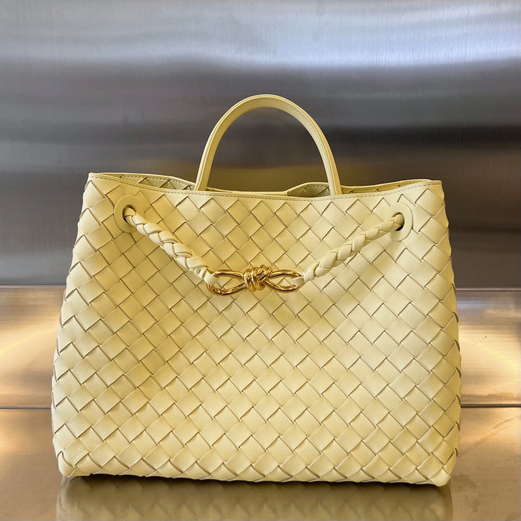 Bottega Veneta Medium Andiamo 32cm Lime Lambskin Bag