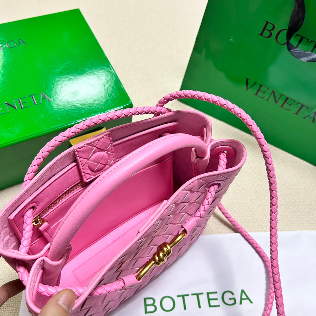 Bottega Veneta Small Andiamo 25cm Pink Lambskin Bag