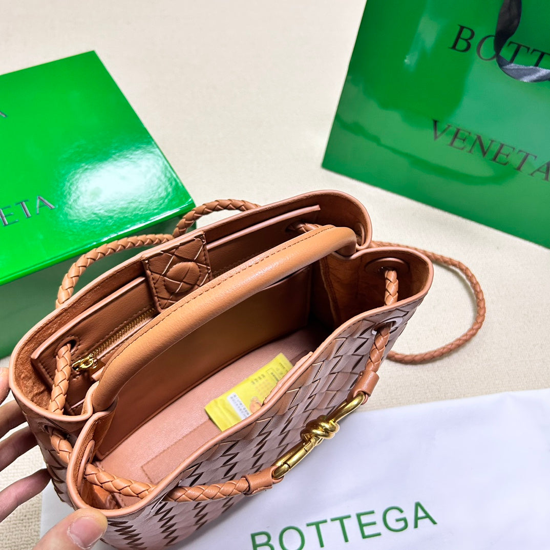Bottega Veneta Small Andiamo 25cm Gold Lambskin Bag