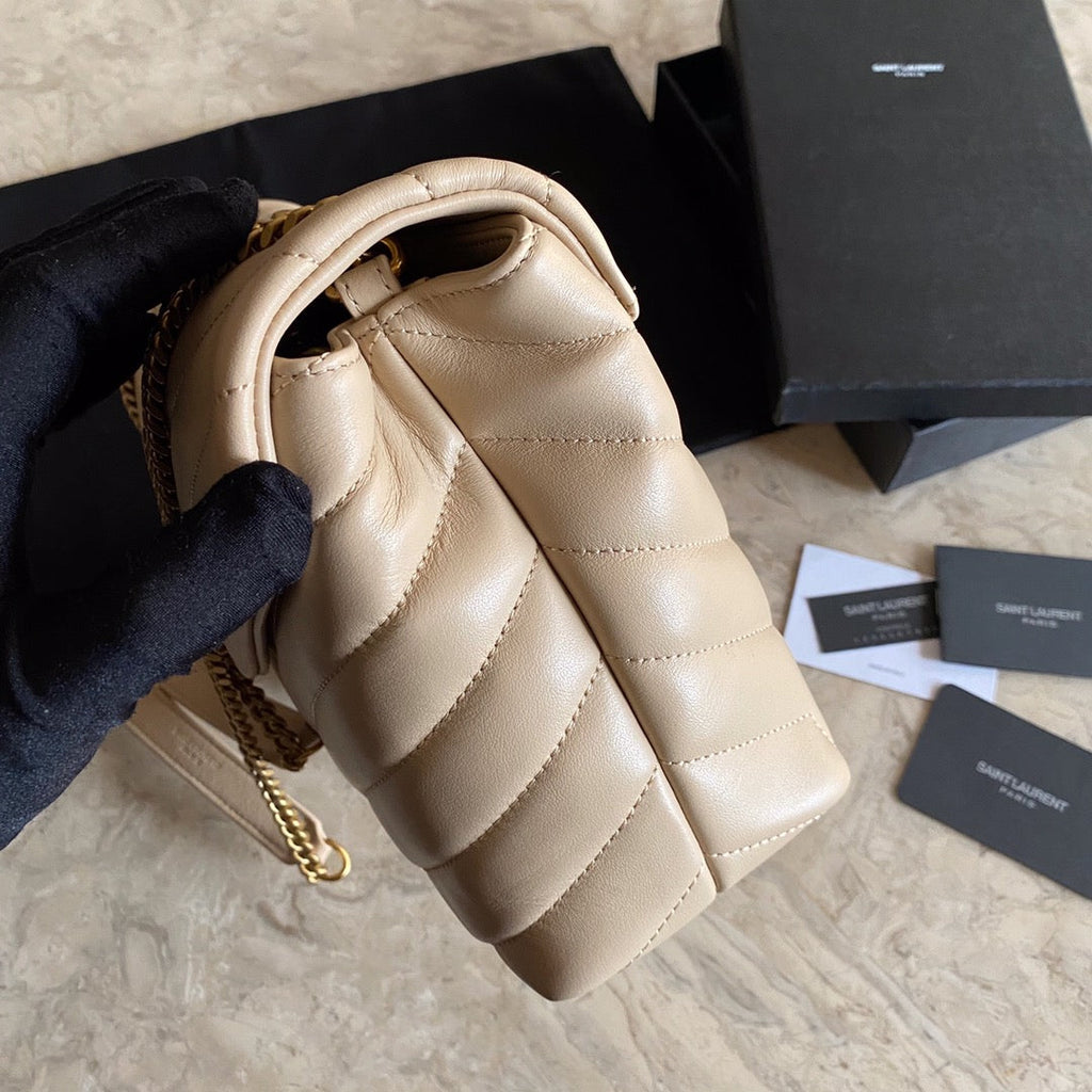 Saint Laurent Cross Body 25 Beige Cream Calfskin Bag