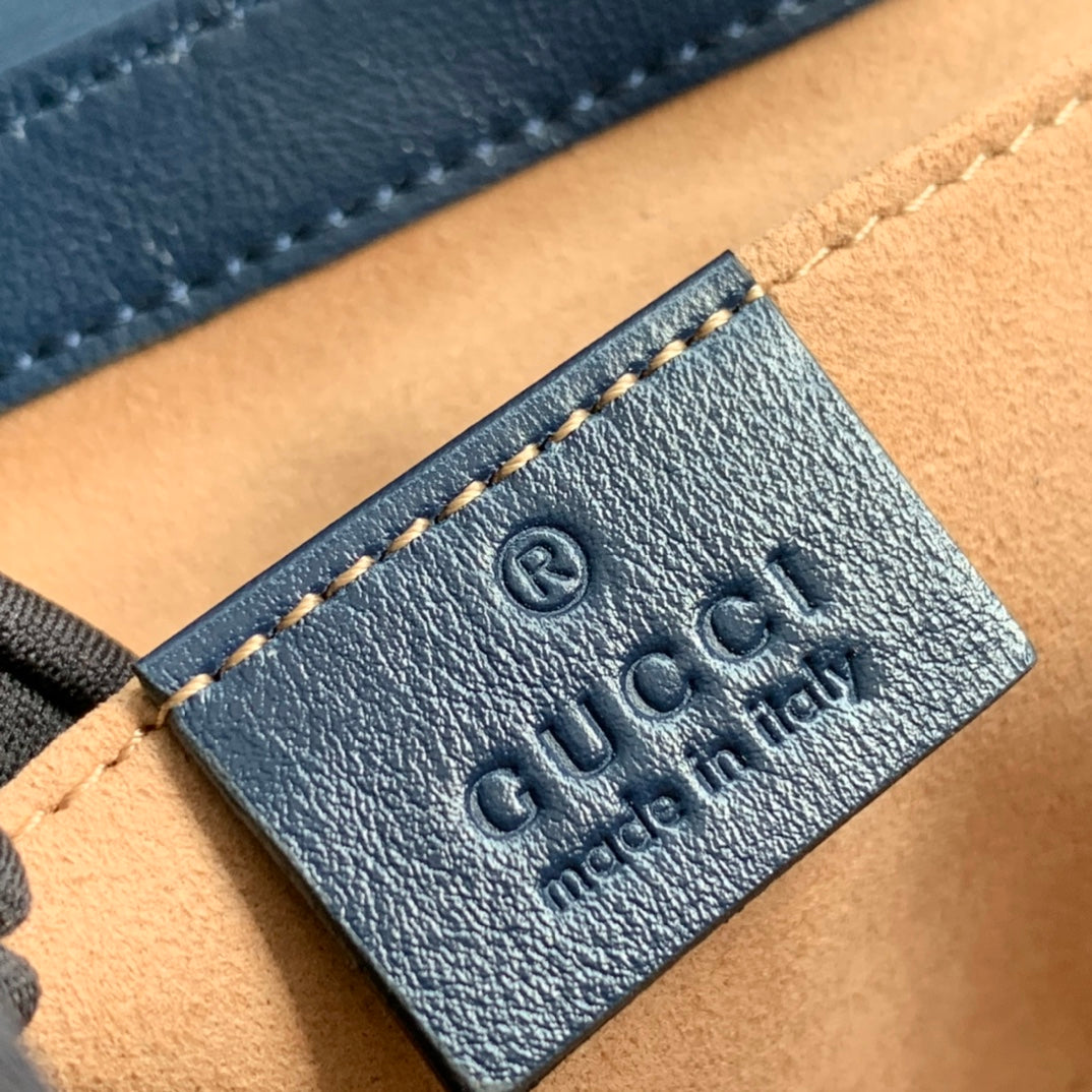 Gucci Marmont 22 Handbag in White Calfskin