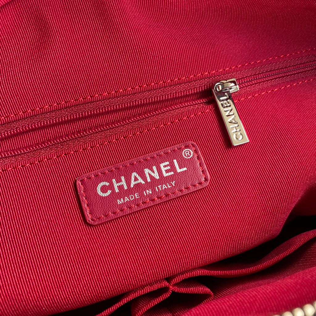 Chanel Gabrielle Medium 28 Hobo Bag in Black Calfskin