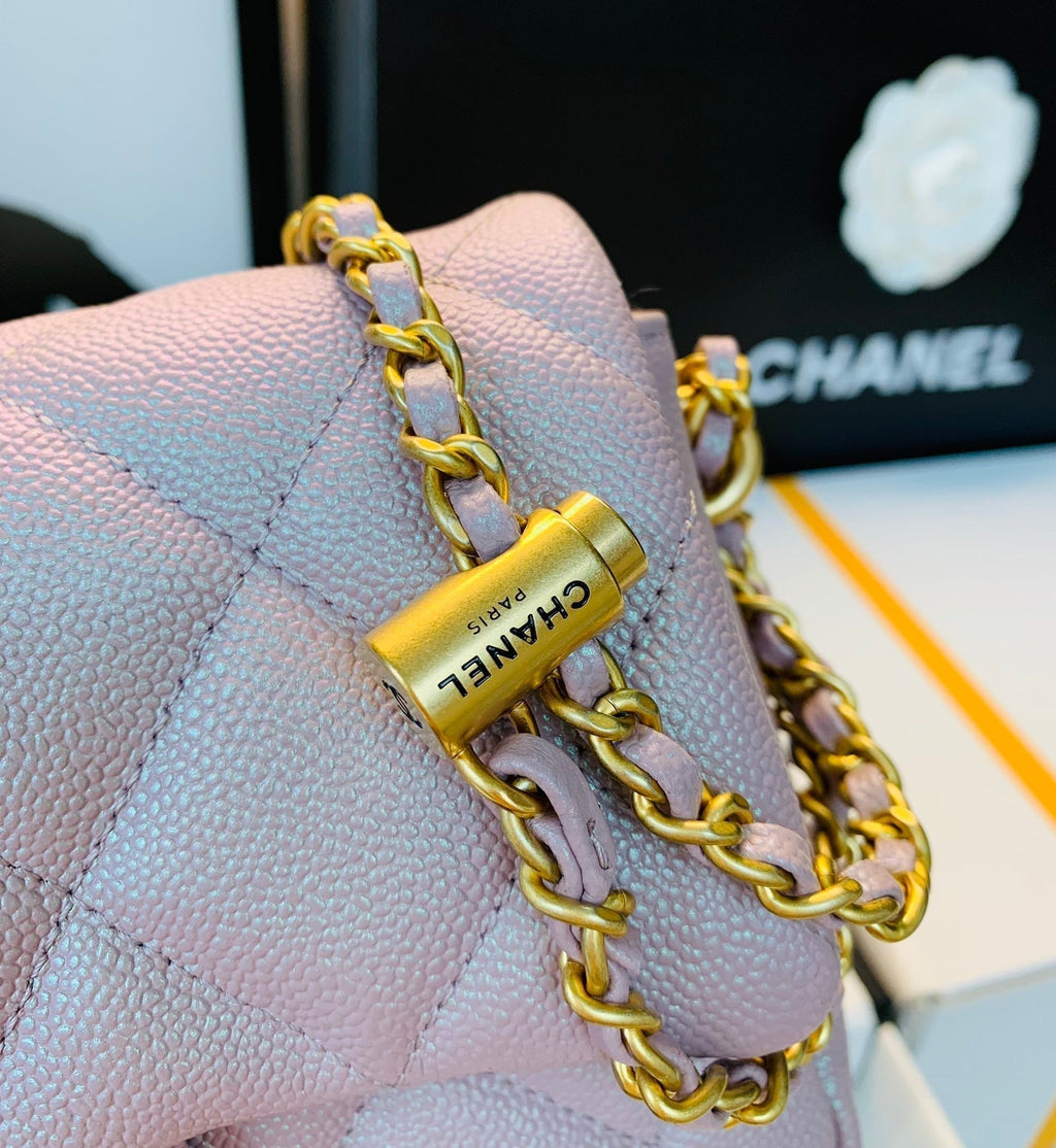 Chanel 25S Classic Flap 19 cm in Mauve Pink Caviar Leather with Gold Hardware Bag
