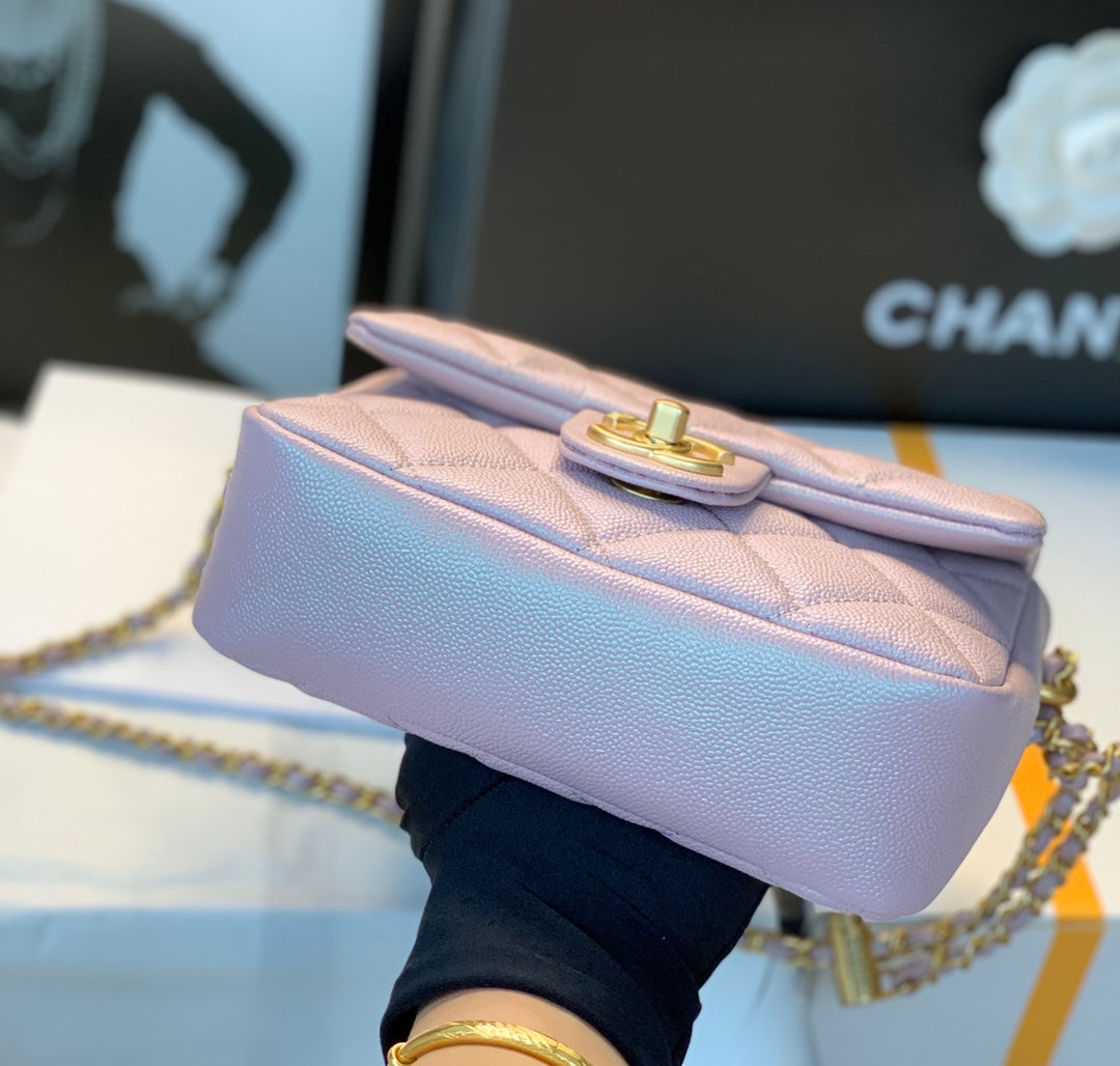 Chanel 25S Classic Flap 19 cm in Mauve Pink Caviar Leather with Gold Hardware Bag