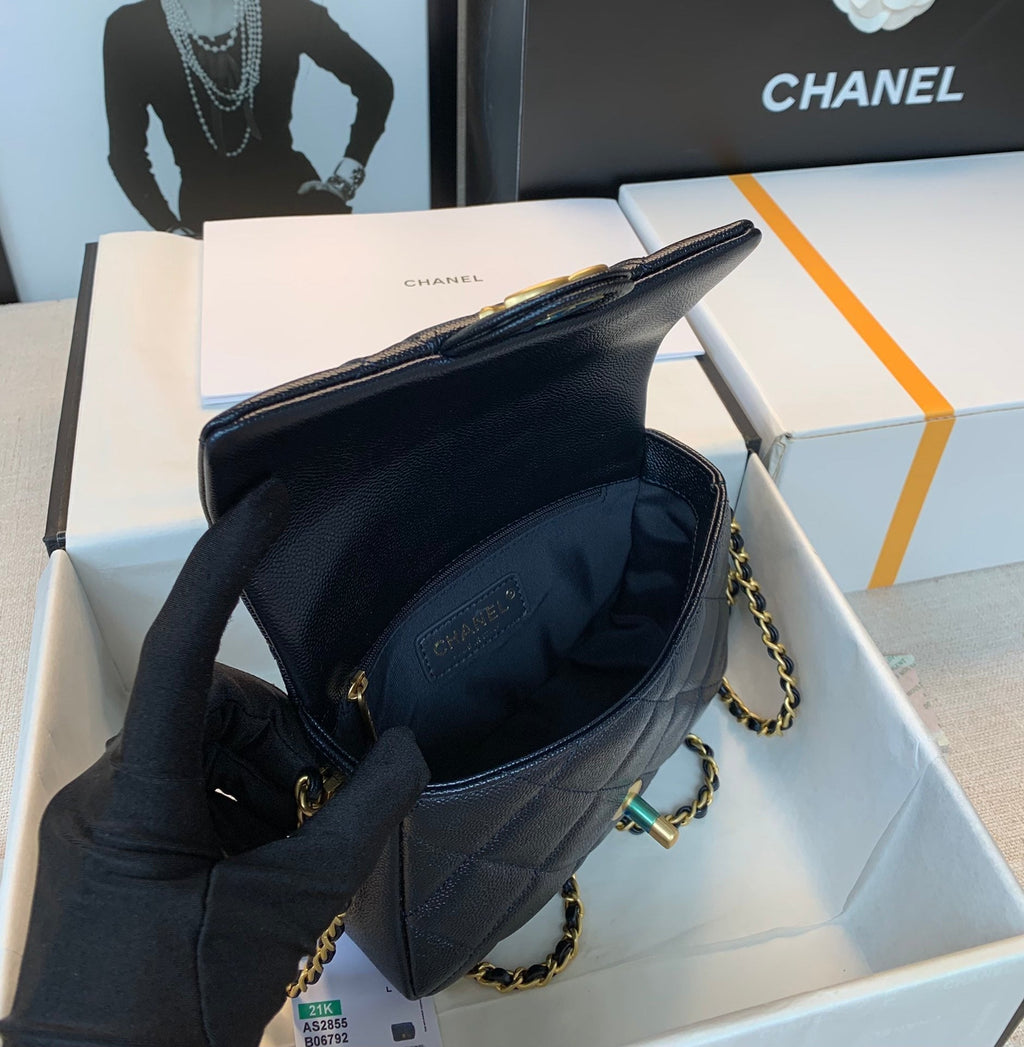 Chanel 25S Classic Flap 19 cm in Black Caviar Leather with Gold Hardware Bag