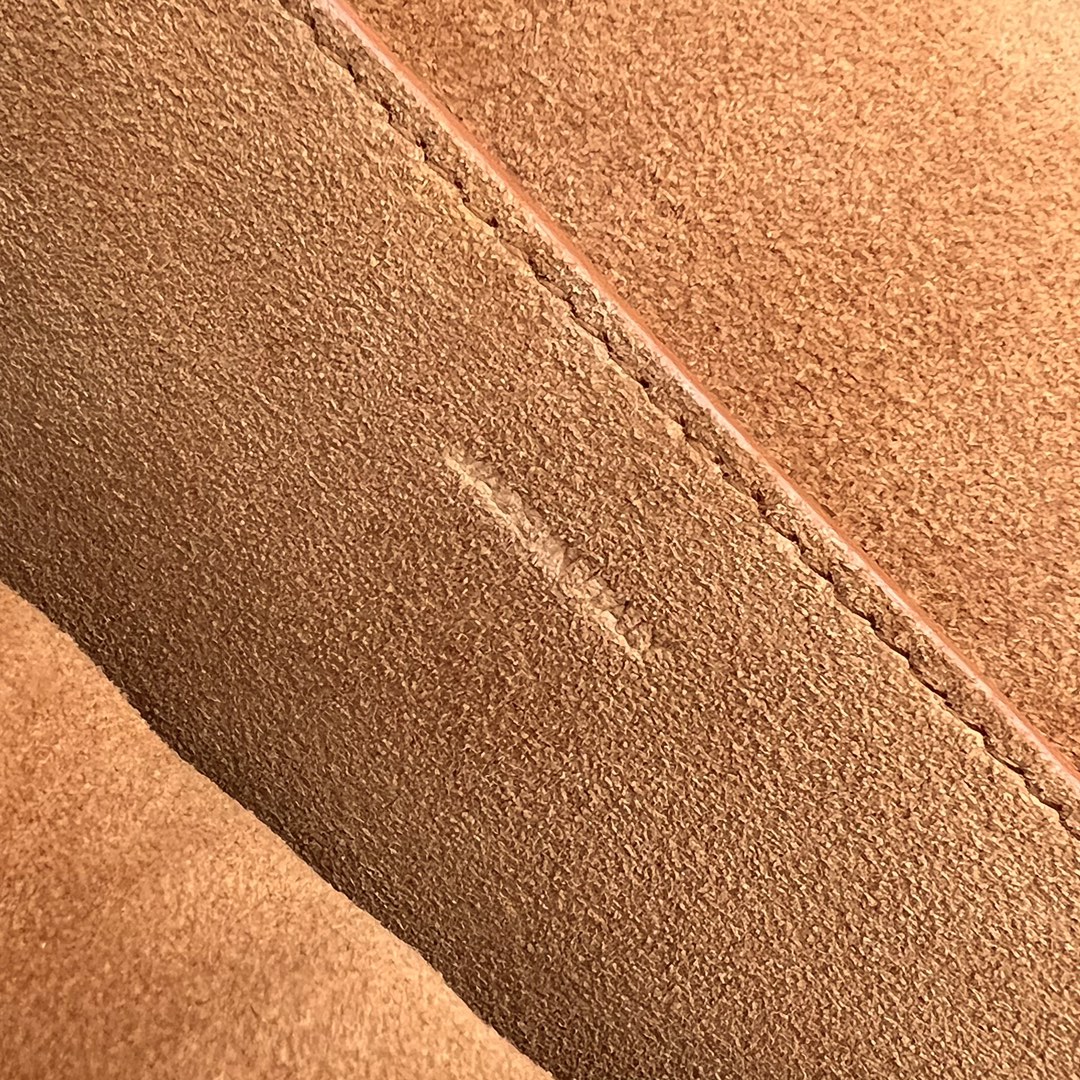 Celine Folco Cuir Triomphe 18 in Red Brown Calfskin Bag