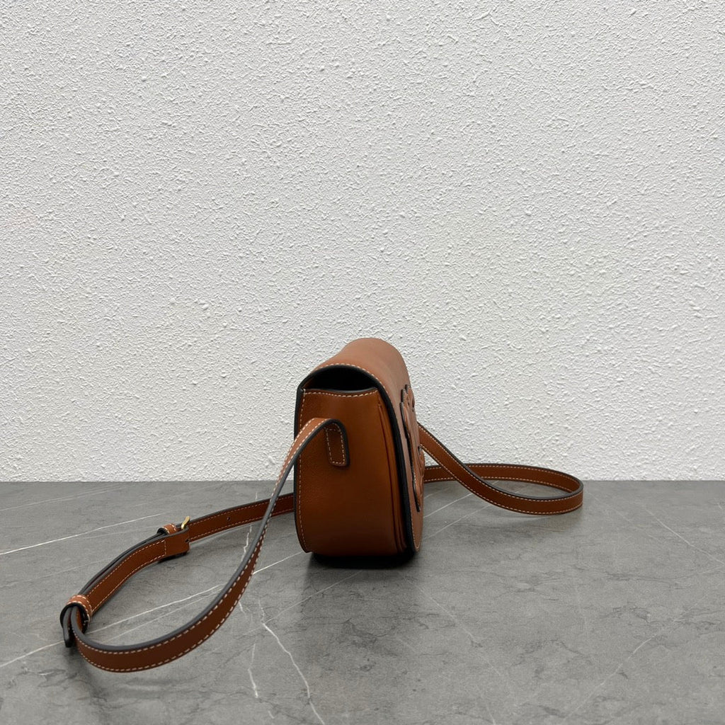 Celine Folco Cuir Triomphe 18 in Red Brown Calfskin Bag