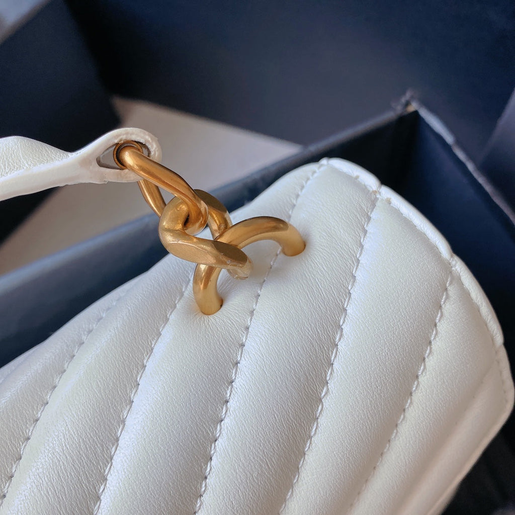 Saint Laurent College Medium 24 in White Lambskin Gold Hardware Bag