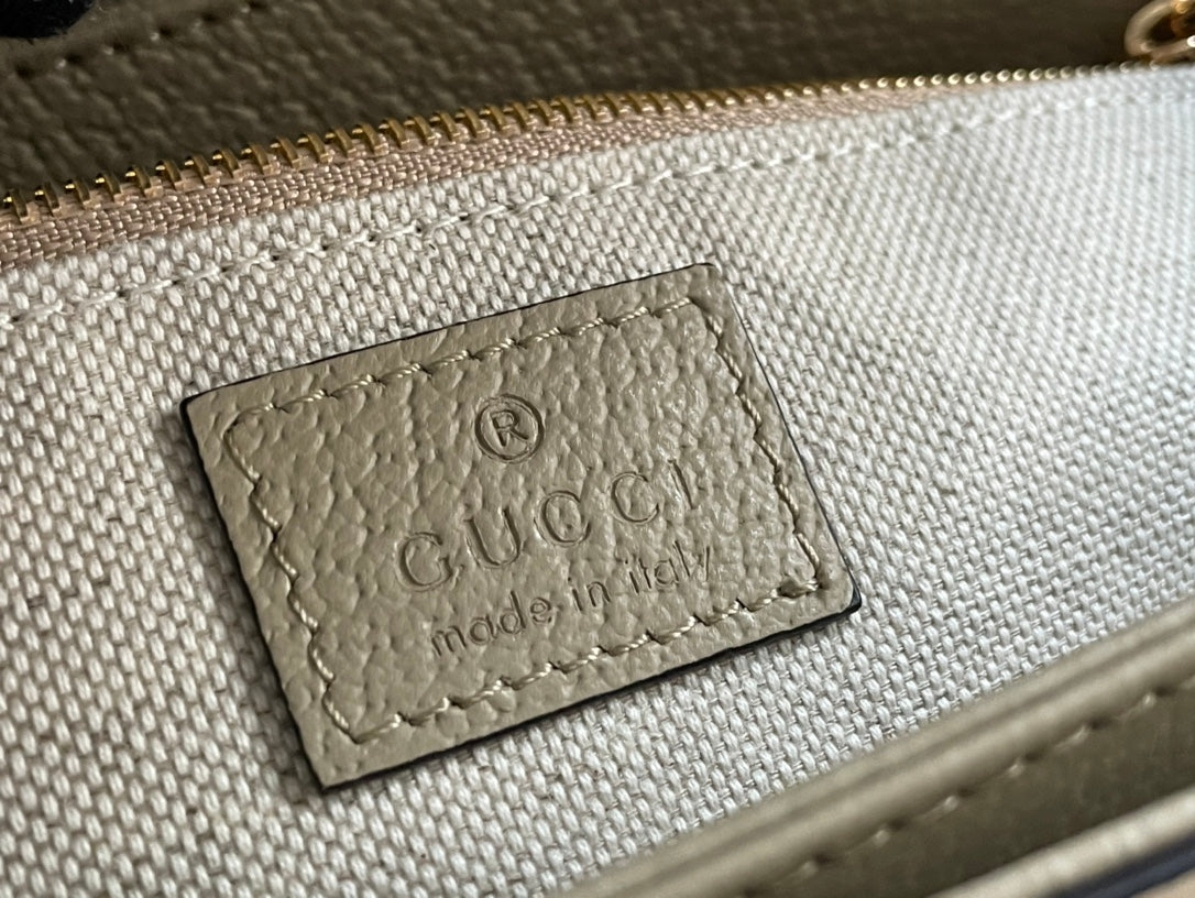 Gucci Horsebit 1955 Saddle Bag 25 in White Canvas and Beige Calfskin