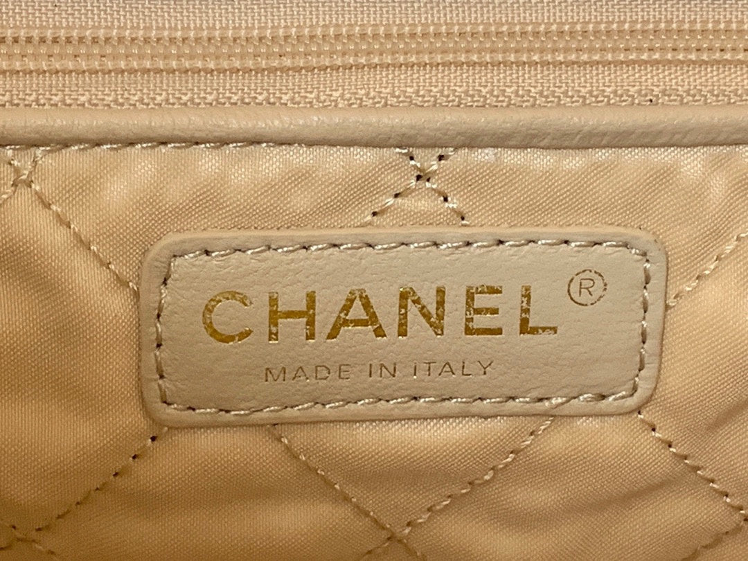 Chanel Medium 37 Handbag in White Shiny Calfskin Gold Hardware