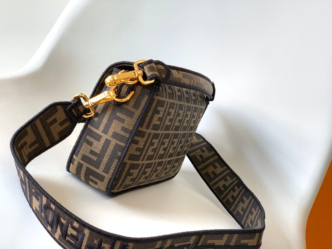 Fend Baguette 27 Brown Ff Jacquard Fabric Bag Ghw