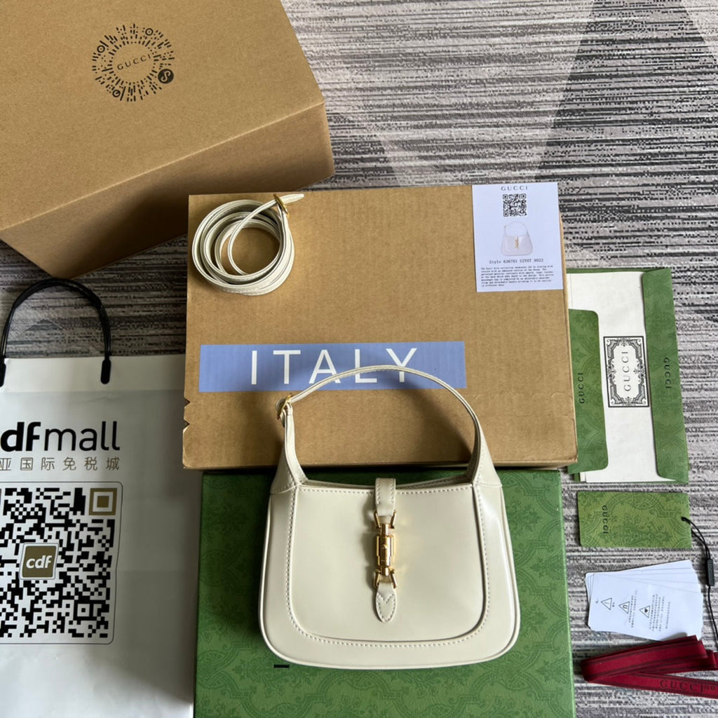 Gucci Jackie Mini 19 Shoulder Bag in White Calfskin