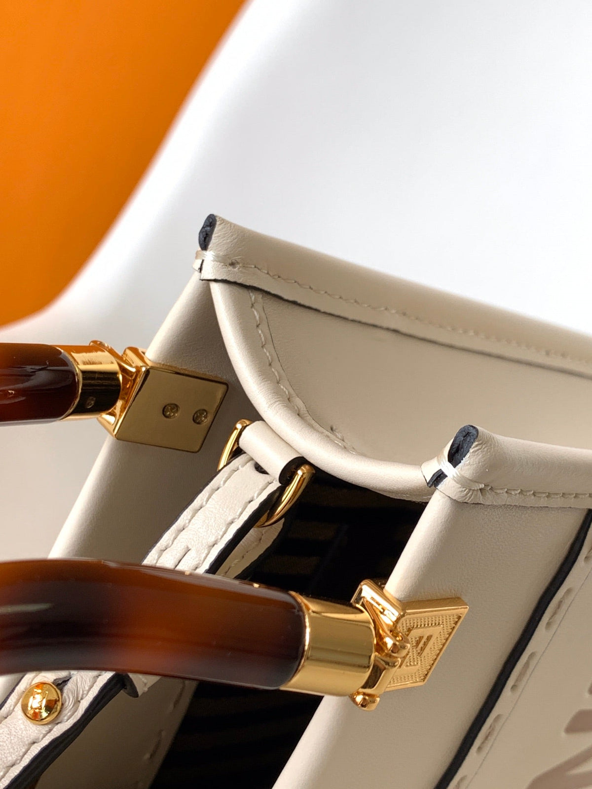 Fendi Fend Mini Sunshine Shopper Bag 18 White Leather