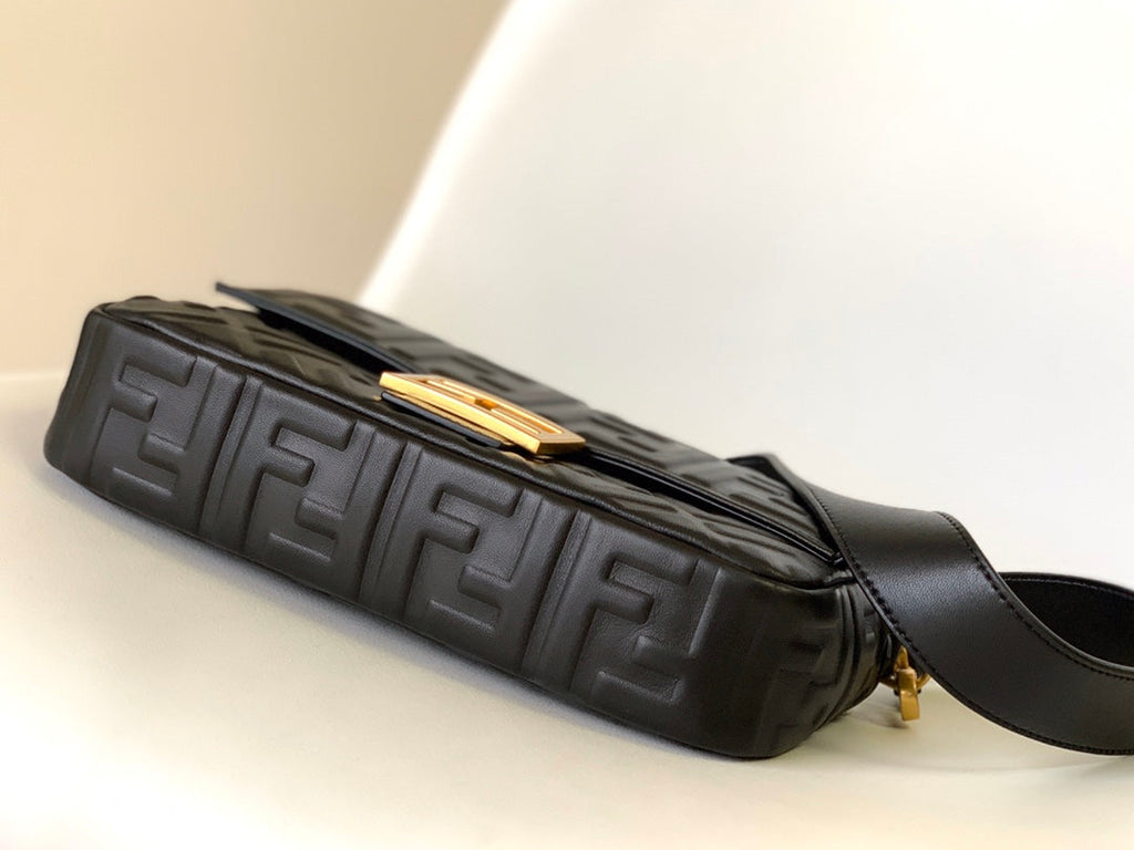 Fend Baguette 27 Bag with Ff Motif Black Leather Ghw