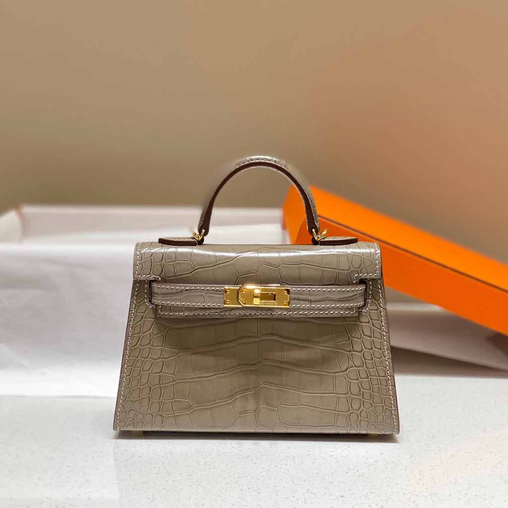 Hermes 25S Mini Kelly 19 in Mocha Brown Calfskin Gold Hardware - Pre Order Bag
