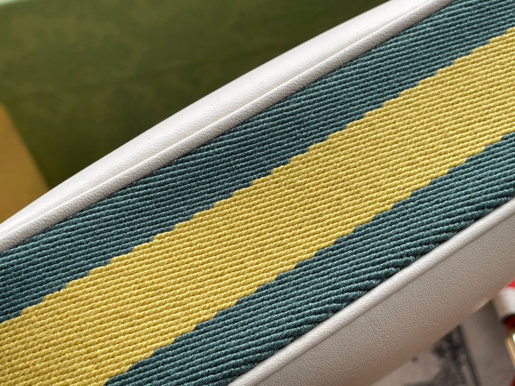 Gucci Attache 23 Small Shoulder Bag White Calfskin