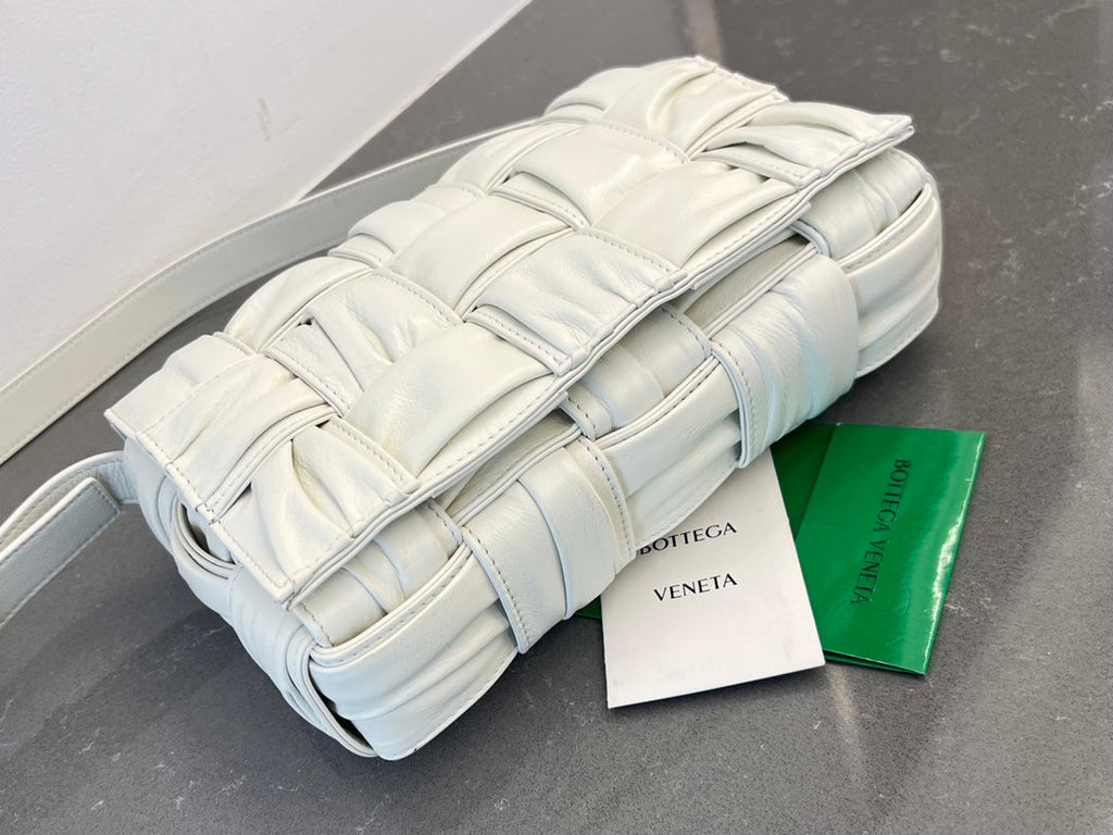 Bottega Veneta Cassette 28 in White Soft Lambskin Bag