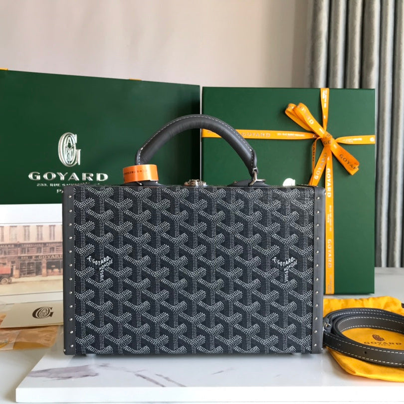 Goyard Grand Hôtel Trunk Bag 24 in Grey Black Goyardine Canvas and Calfskin