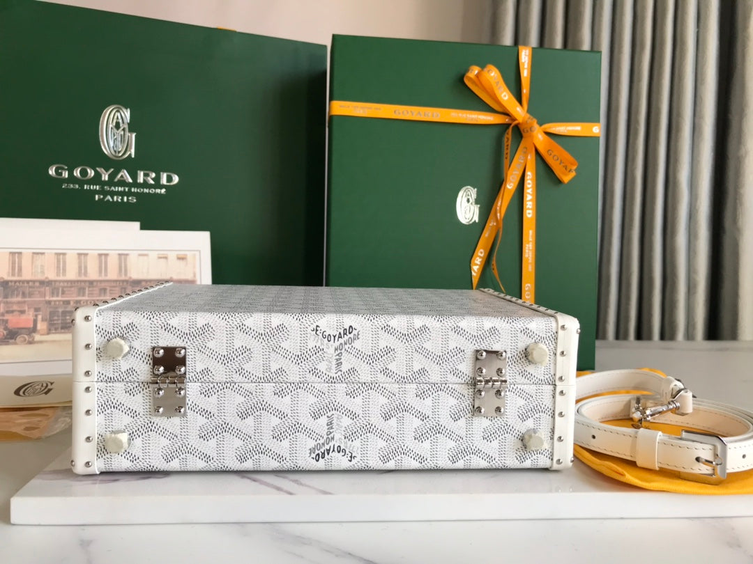 Goyard Grand Hôtel Trunk Bag 24 in White Goyardine Canvas and Calfskin