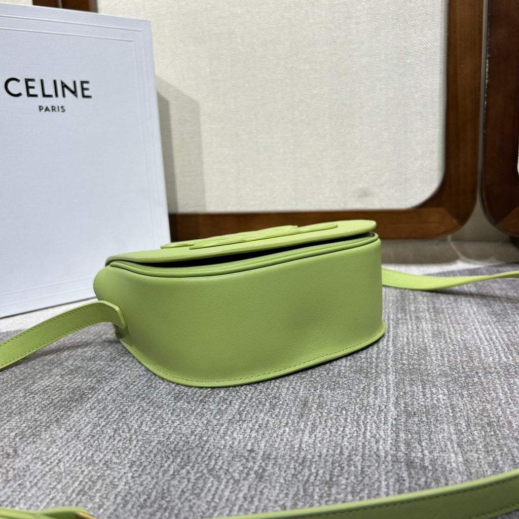 Celine Folco Cuir Triomphe 18 in Inchworm Green Calfskin Bag