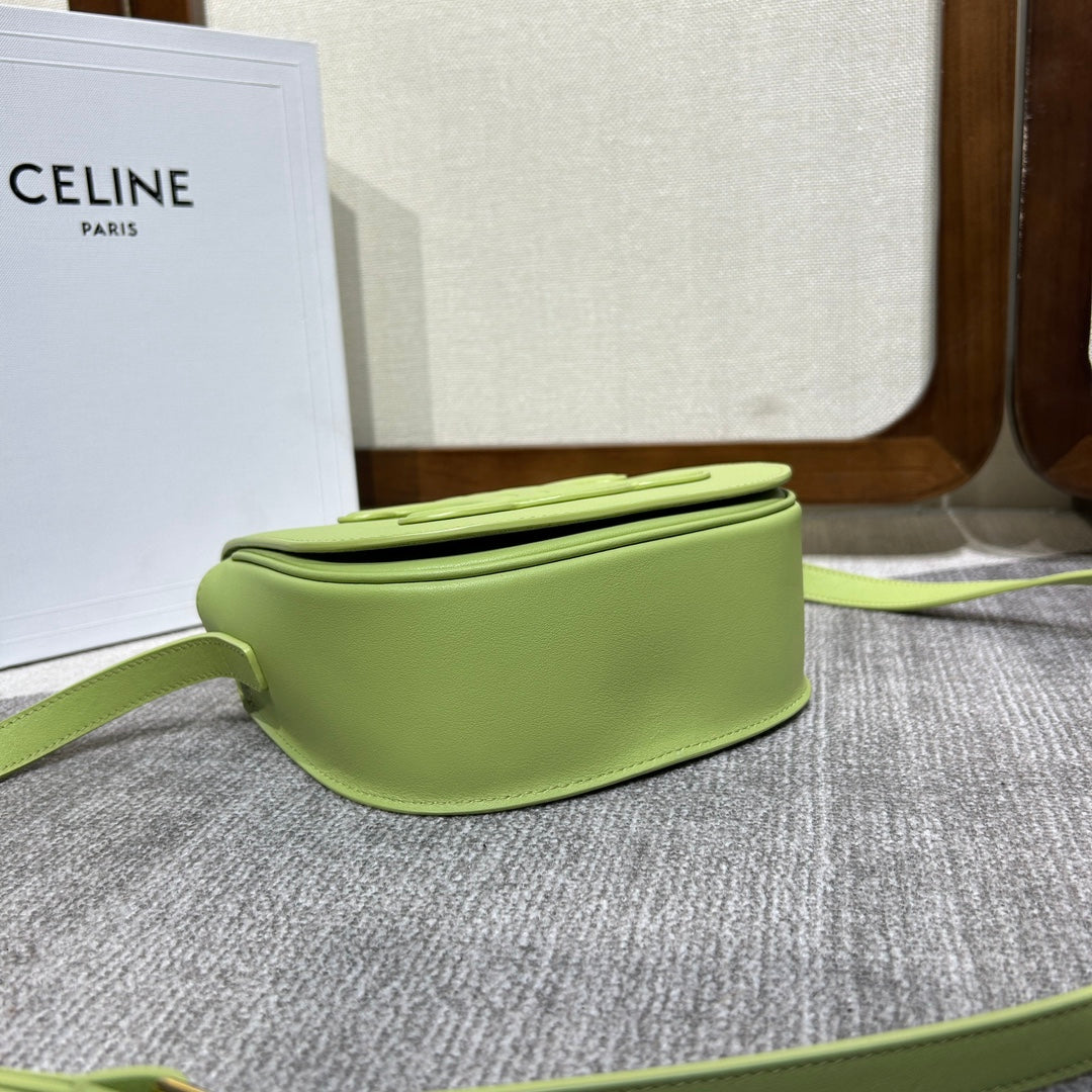 Celine Folco Cuir Triomphe 18 in Inchworm Green Calfskin Bag
