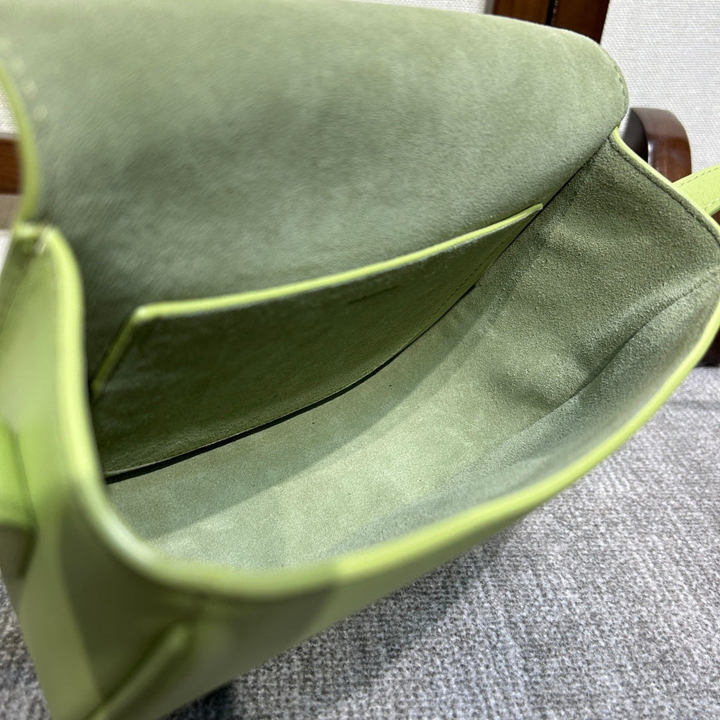 Celine Folco Cuir Triomphe 18 in Inchworm Green Calfskin Bag